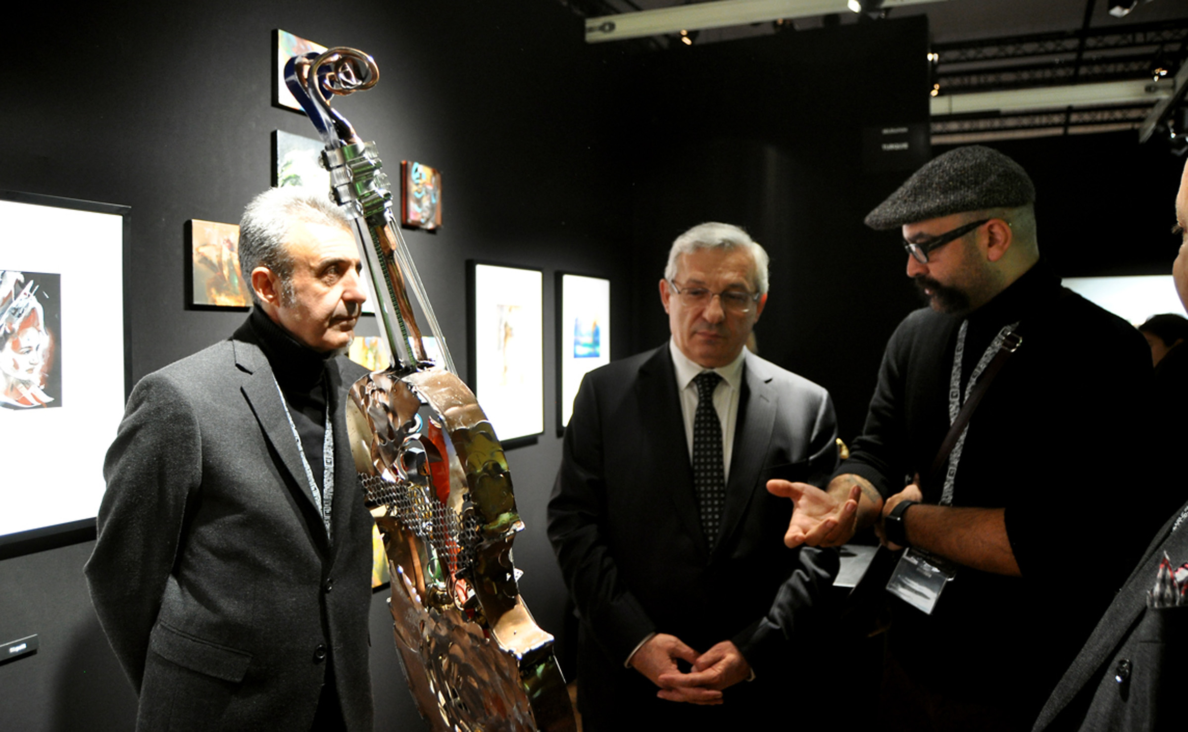 Paris Büyükelçimiz, İsmail Hakkı Musa Beyefendinin standımızı ziyareti-Salon 2017--03